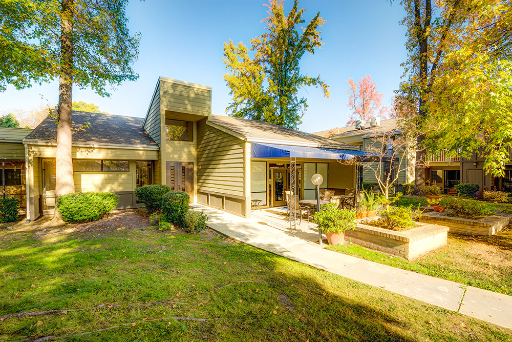 Greenhaven Place 6350 Riverside Boulevard Sacramento CA 95831 Senior