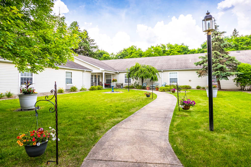 Assisted Senior Living in Youngstown, Ohio Canfield Place
