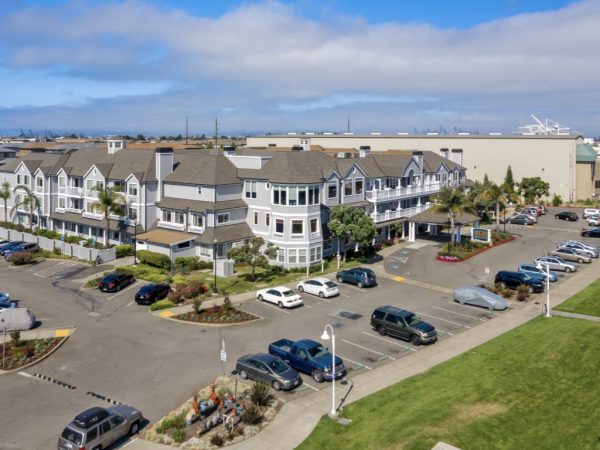 Cardinal Point 2431 Mariner Square Dr Alameda CA 94501  Senior Living