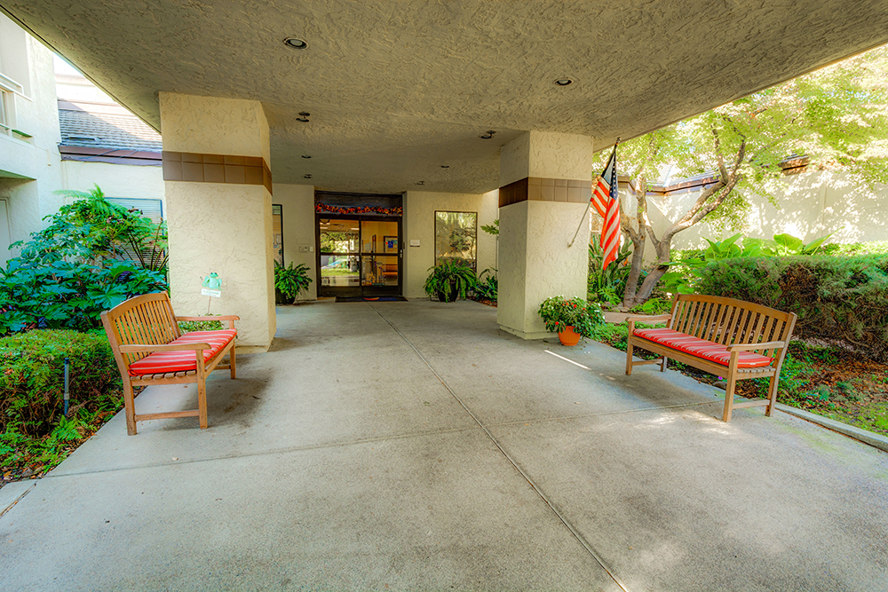 The Oaks at Inglewood 6725 Inglewood Stockton CA 95207 Senior Living