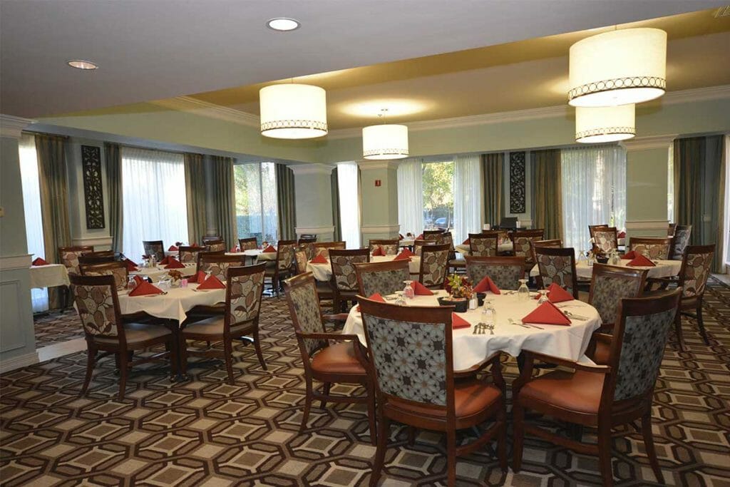 CCRC Senior Living Lufkin, TX Pinecrest Retirement Community