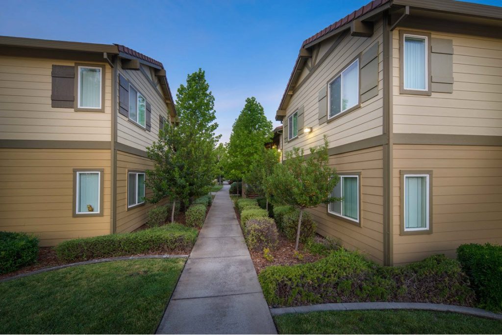 Vintage Willow Creek 1701 Creekside Drive Folsom CA 95630 Senior