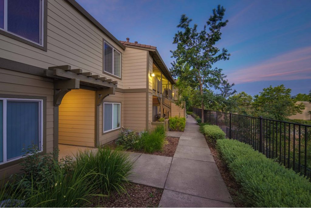 Vintage Willow Creek 1701 Creekside Drive Folsom CA 95630 Senior