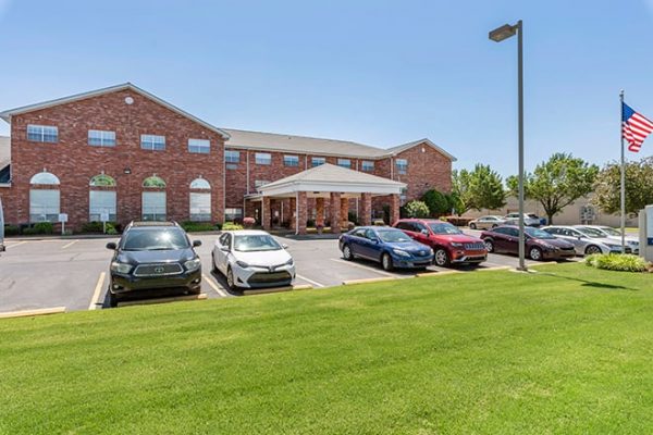 Brookdale Conway building front and entrance