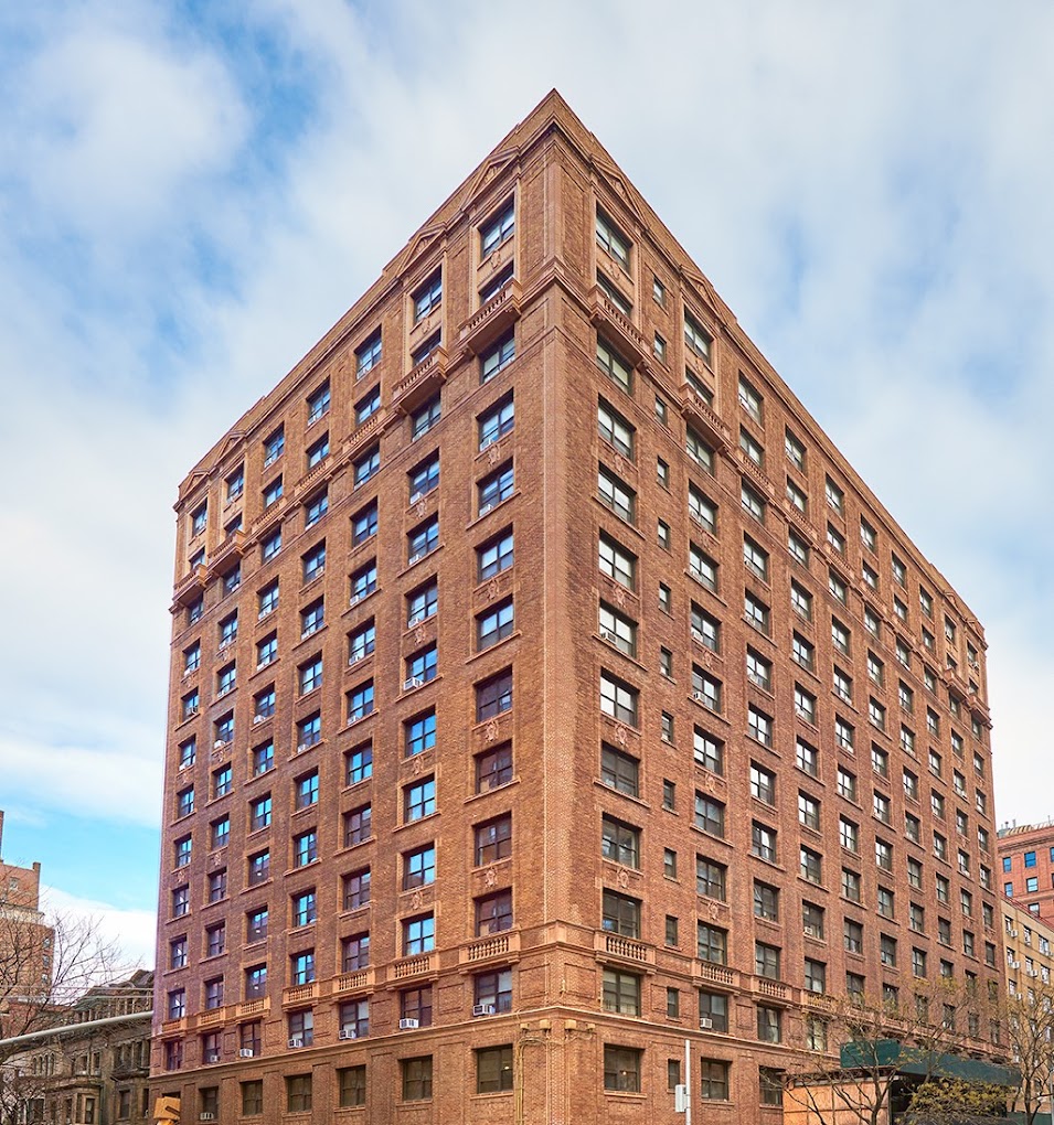 Manhattan Luxury Senior Living 305 West End Assisted Living